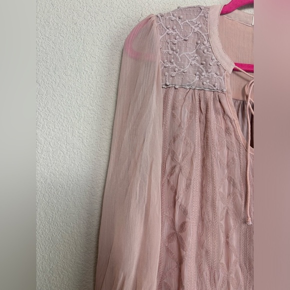 Tiny Anthropologie Blush Pink Embroidered Chiffon Long Sleeve Peasant Blouse S - Picture 7 of 12